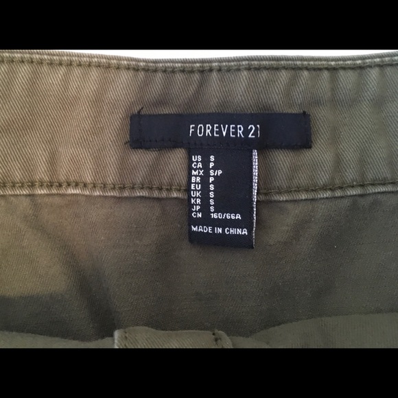 Forever 21 Dark Green Mini Skirt size small - Picture 3 of 7